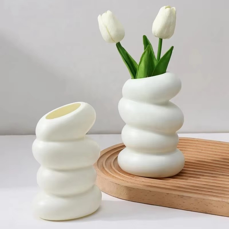 Vaso bianco a spirale in plast - Kitchen Appliances In White recensione e prezzo