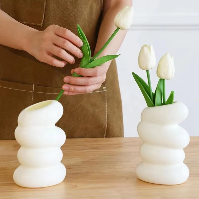 Vaso bianco a spirale in plast - Kitchen Appliances In White recensione e prezzo